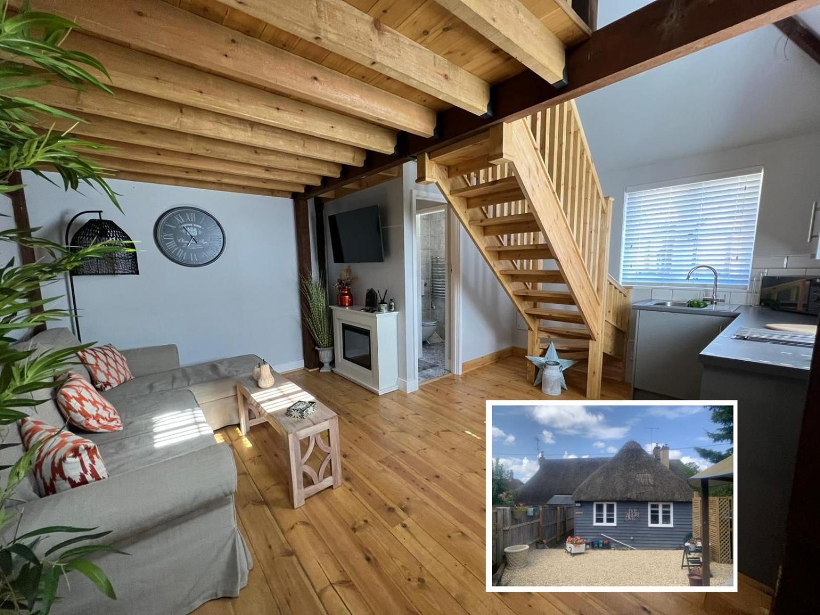 The Shack - Thatched Self Contained Annex Collingbourne Ducis Exterior foto